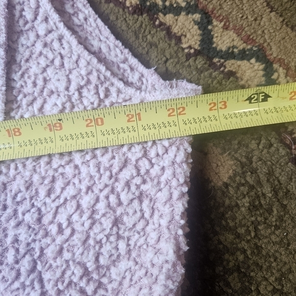 UGG Koolaburra purple faux fur long open vest with side pockets. XL - Picture 3 of 8